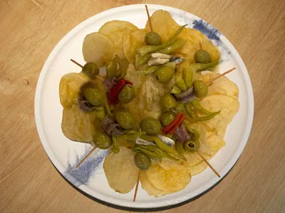 Gildas de boquerón y anchoa con pimientos